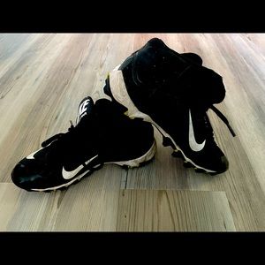 Football cleats size 4